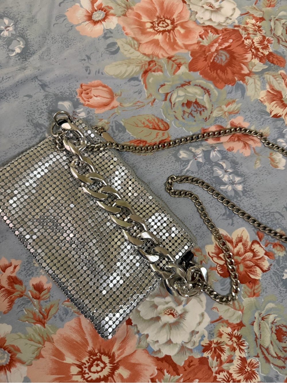 Silver Chainmail Shoulder Bag - Stylish Evening Clutch